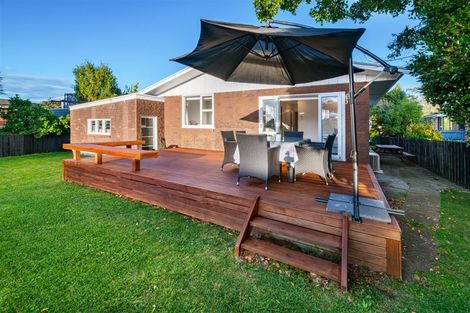Photo of property in 8 Spence Road, Henderson, Auckland, 0612