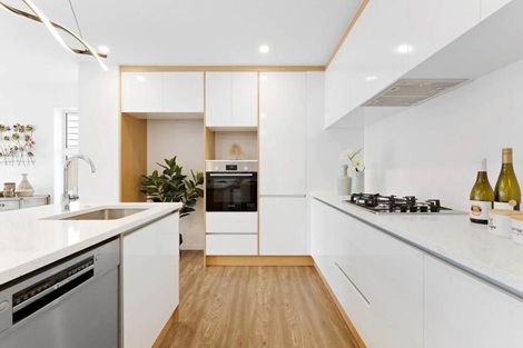 Photo of property in 1/4118b Great North Road, Glen Eden, Auckland, 0602