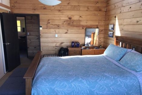 Photo of property in 9 Honeysuckle Grove, Maungaraki, Lower Hutt, 5010