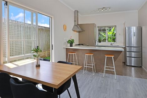 Photo of property in 36 Mulvaney Crescent, Henderson, Auckland, 0612