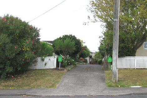 Photo of property in 2/35 Gordon Avenue, Forrest Hill, Auckland, 0620
