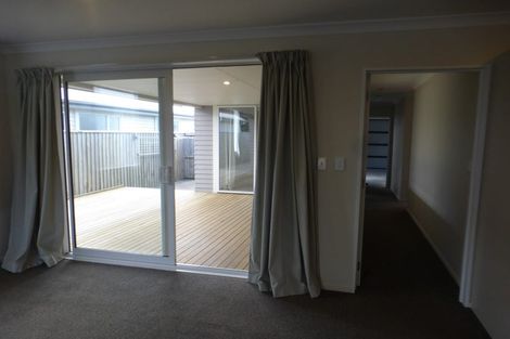 Photo of property in 22 Pounamu Place, Pegasus, 7612