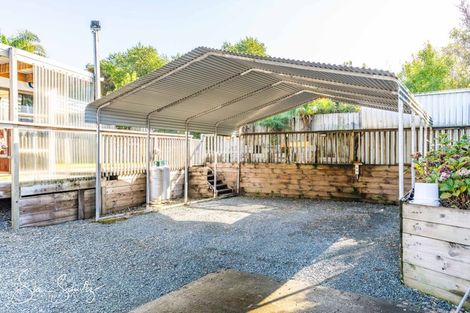 Photo of property in 8 Montaine Place, Maungaturoto, 0520