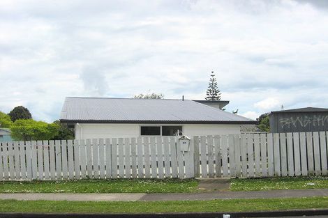 Photo of property in 37 Burbank Avenue, Manurewa, Auckland, 2102