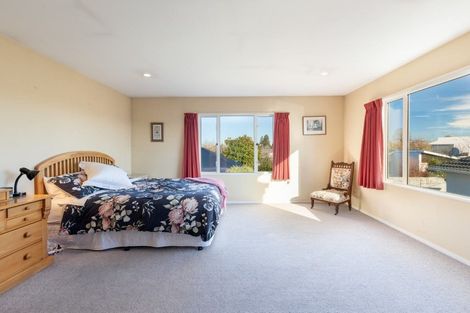 Photo of property in 55 Bryndwr Road, Bryndwr, Christchurch, 8052