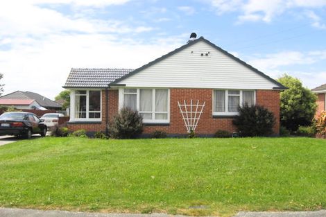 Photo of property in 40 Lambeth Crescent, Redwood, Christchurch, 8051