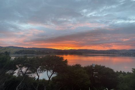 Photo of property in 31 Pendennis Point, Camborne, Porirua, 5026