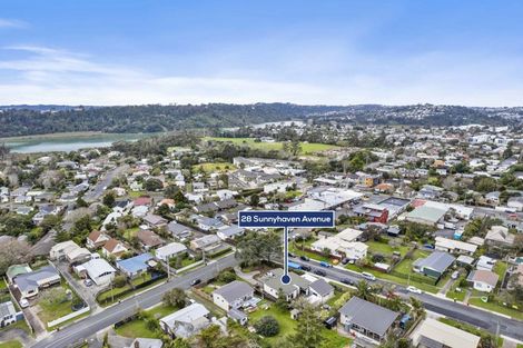 Photo of property in 28 Sunnyhaven Avenue, Beach Haven, Auckland, 0626