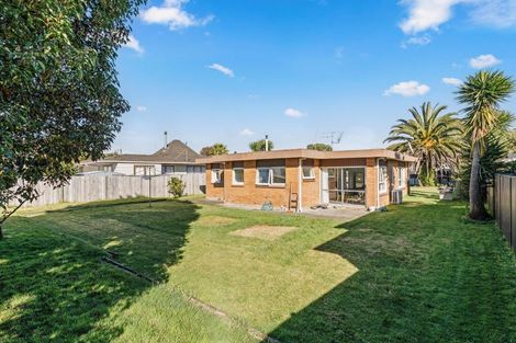 Photo of property in 5 Tudor Place, Mount Maunganui, 3116