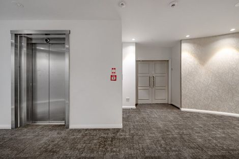 Photo of property in 3a/2 Bassett Road, Remuera, Auckland, 1050