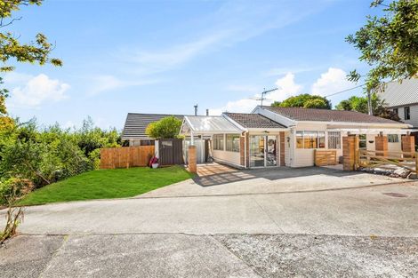 Photo of property in 347a Triangle Road, Massey, Auckland, 0614