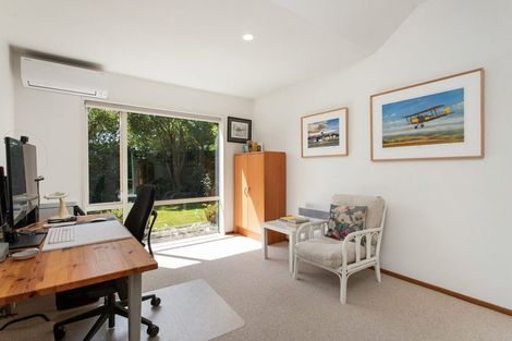 Photo of property in 2/32a Bryndwr Road, Fendalton, Christchurch, 8052