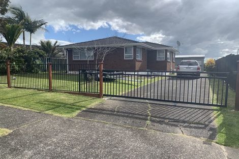 Photo of property in 43 Othello Drive, Clover Park, Auckland, 2023