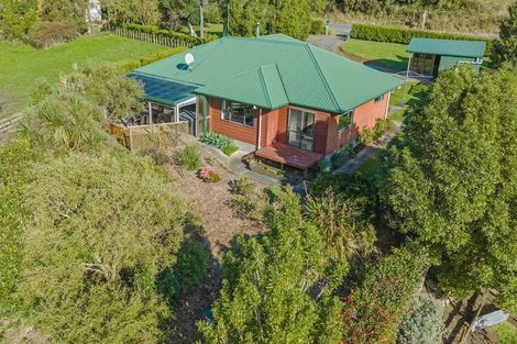 Photo of property in 303 Pahiatua Aokautere Road, Aokautere, Palmerston North, 4471