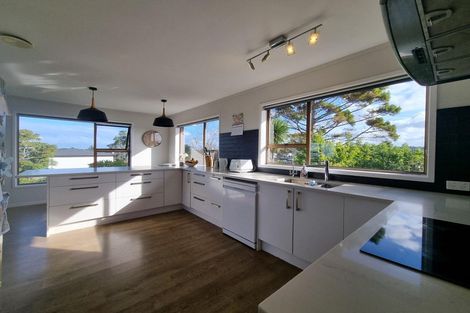 Photo of property in 2/14 Thelma Crescent, Torbay, Auckland, 0630