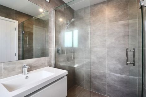 Photo of property in 210b Forrest Hill Road, Forrest Hill, Auckland, 0620