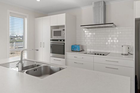 Photo of property in 2 Stoneleigh Drive, Solway, Masterton, 5810