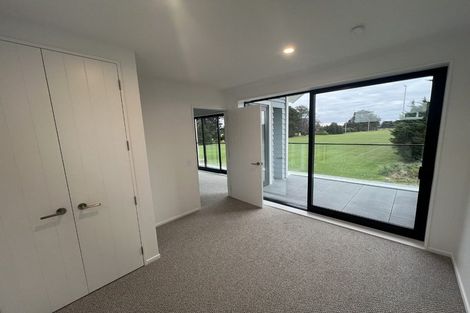 Photo of property in 2/142 Marine Parade, New Brighton, Christchurch, 8083