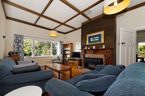 Photo of property in 198 Golf Road, Titirangi, Auckland, 0604