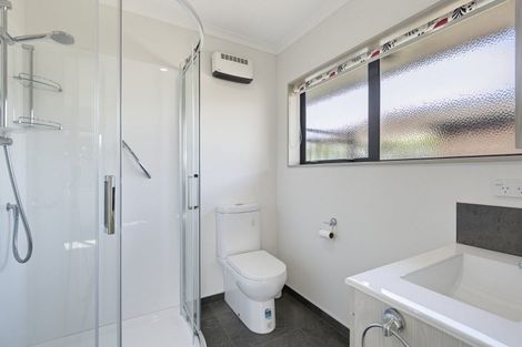 Photo of property in 3 William Noel Place, Waikanae Beach, Waikanae, 5036