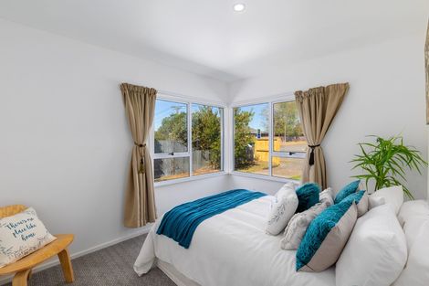 Photo of property in 24 Roberts Road, Hei Hei, Christchurch, 8042