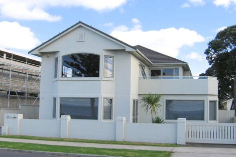 Photo of property in 2/21 The Esplanade, Eastern Beach, Auckland, 2012