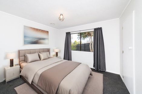Photo of property in 27 Mcleavey Drive, Kelvin Grove, Palmerston North, 4414