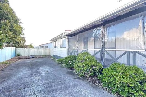 Photo of property in 1/9 Casuarina Road, Half Moon Bay, Auckland, 2012