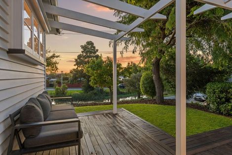 Photo of property in 211 Fifield Terrace, Opawa, Christchurch, 8023