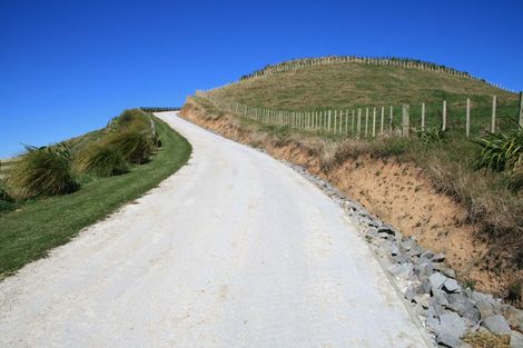 Photo of property in 196 Tarata Road, Inglewood, 4387