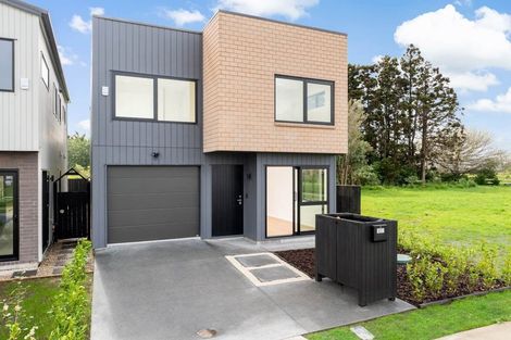 Photo of property in 43 Picnic Point Road, Hobsonville, 0616