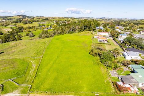 Photo of property in 6 Whaka Street, Maungaturoto, 0520