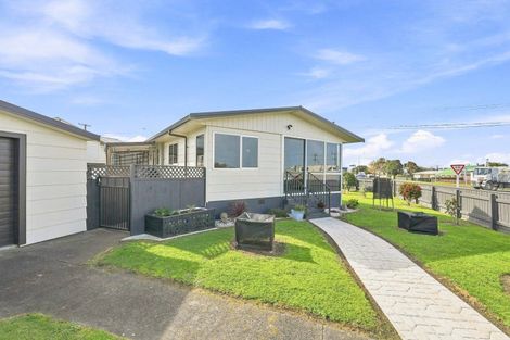 Photo of property in 1a Mosston Road, Castlecliff, Whanganui, 4501
