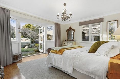 Photo of property in 27 Turanga Road, Henderson Valley, Auckland, 0612