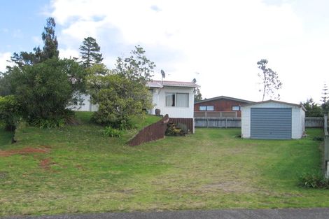 Photo of property in 17 Mccall Avenue, Pauanui, Hikuai, 3579