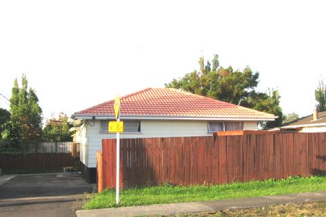Photo of property in 34 Parrs Cross Road, Henderson, Auckland, 0612