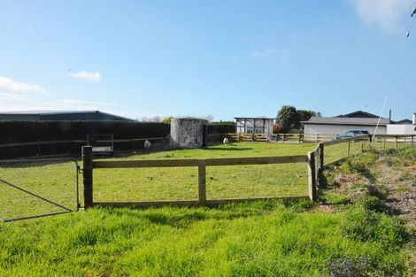 Photo of property in 37 Allan Road, Burgess Park, New Plymouth, 4371