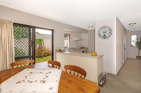 Photo of property in Orange Grove Flats, 31/549 Childers Road, Te Hapara, Gisborne, 4010