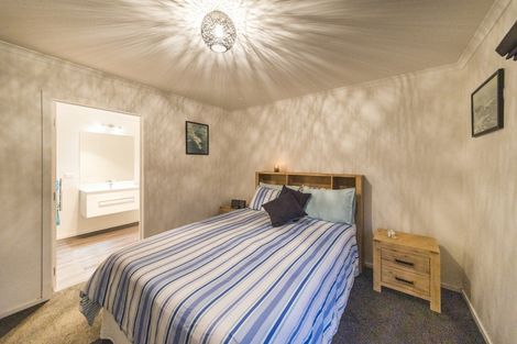 Photo of property in 6 Cardiff Street, Highbury, Palmerston North, 4412