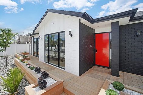 Photo of property in 6 Holcroft Street, Papakura, 2110