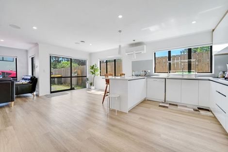 Photo of property in 52b Universal Drive, Henderson, Auckland, 0610