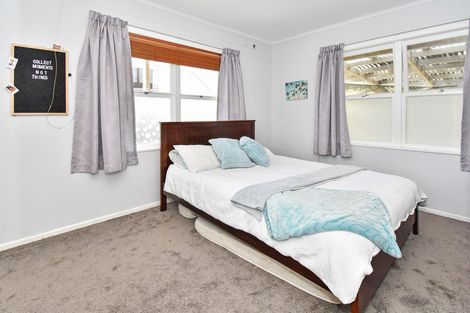 Photo of property in 15a Grande Vue Road, Hillpark, Auckland, 2102