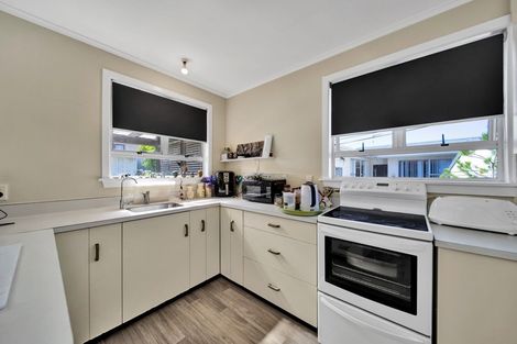 Photo of property in 4 Lydford Place, Spotswood, New Plymouth, 4310