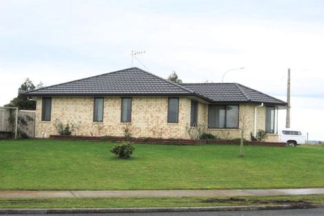 Photo of property in 2 Aldona Place, Fairview Downs, Hamilton, 3214