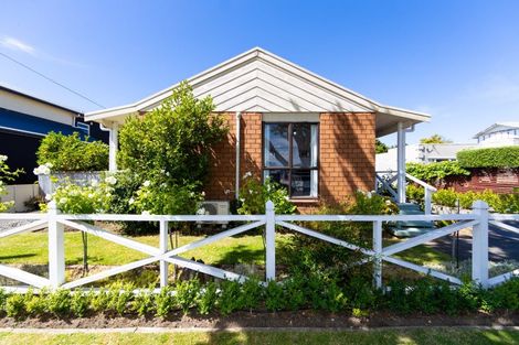 Photo of property in 7 Avenue Road, Greenmeadows, Napier, 4112