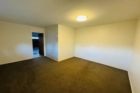 Photo of property in 1 Tableau Place, Totara Vale, Auckland, 0629