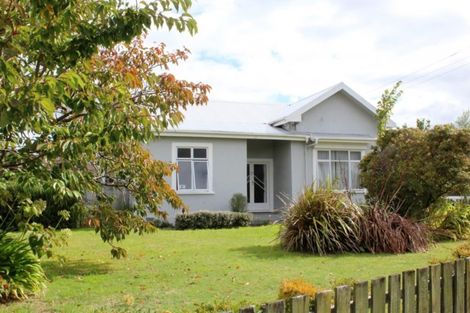 Photo of property in 25 Ruahine Street, Dannevirke, 4930