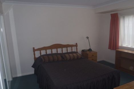Photo of property in 6 Roy Maloney Drive, Henderson, Auckland, 0612