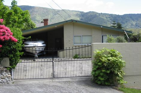 Photo of property in 35 Otago Street, Picton, 7220