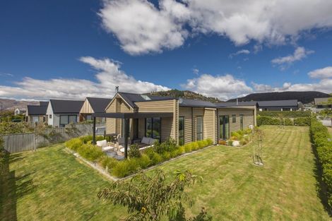 Photo of property in 20 Mount Nicholas Avenue, Wanaka, 9305